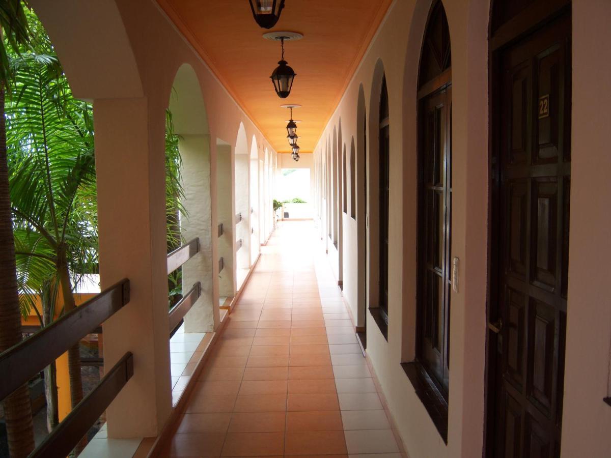 Hotel De La Cascada Termas de Rio Hondo Bagian luar foto