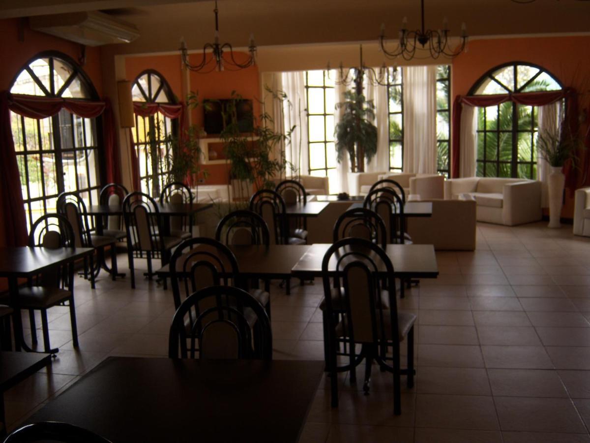 Hotel De La Cascada Termas de Rio Hondo Bagian luar foto